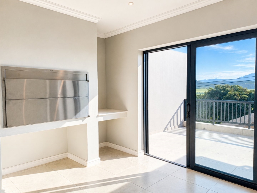 3 Bedroom Property for Sale in Fraaiuitsig Western Cape